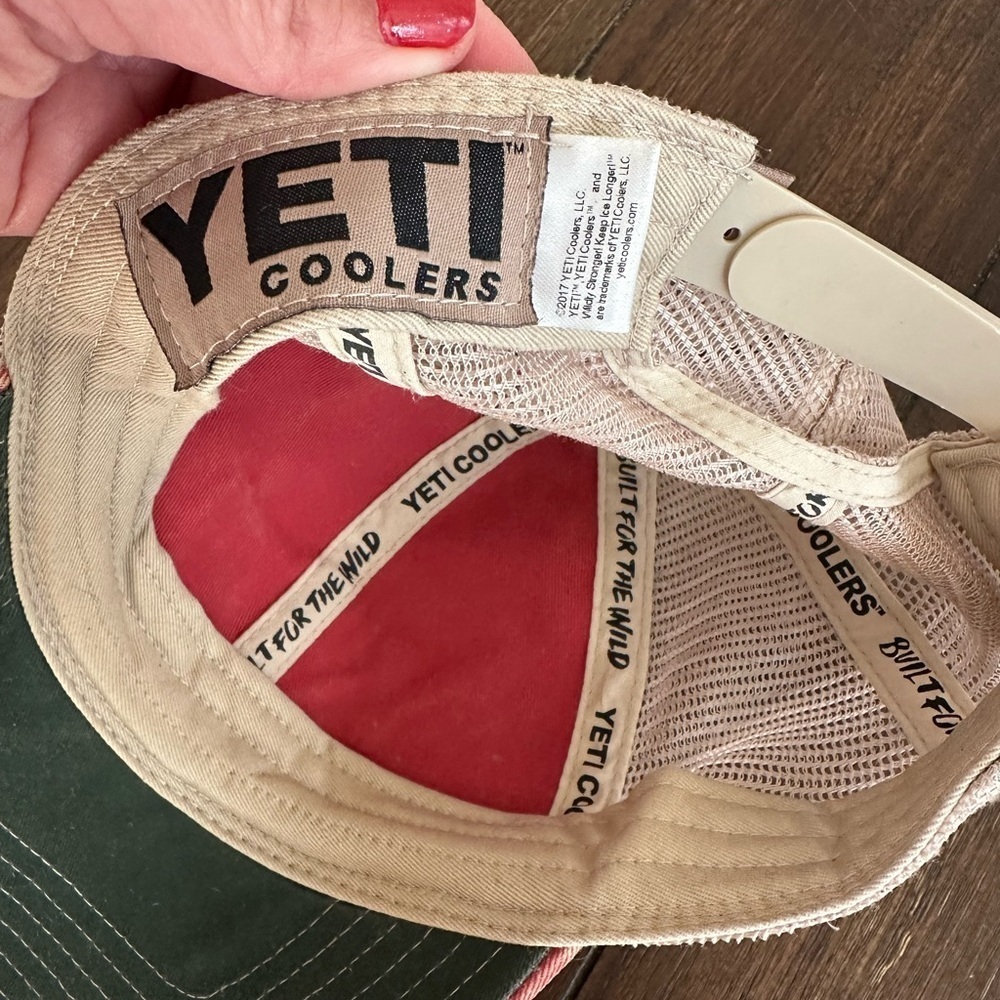 Yeti hat - Picture 6 of 10